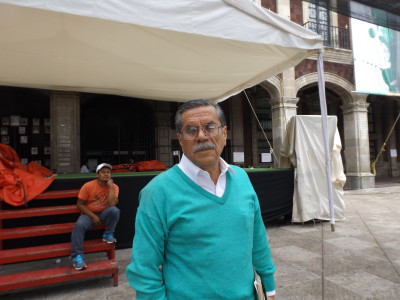 Fotos Manuel García y García.- Cuernavaca, Mor., domingo 4 de octubre.- El licenciado Juan Juárez Rivas, asegura que Vinicio Limón Rivera, líder de la CTM tiene a sus agremiados muriéndose de hambre y en el más completo de los abandonos. Vinicio vive en la abundancia y en el confort.